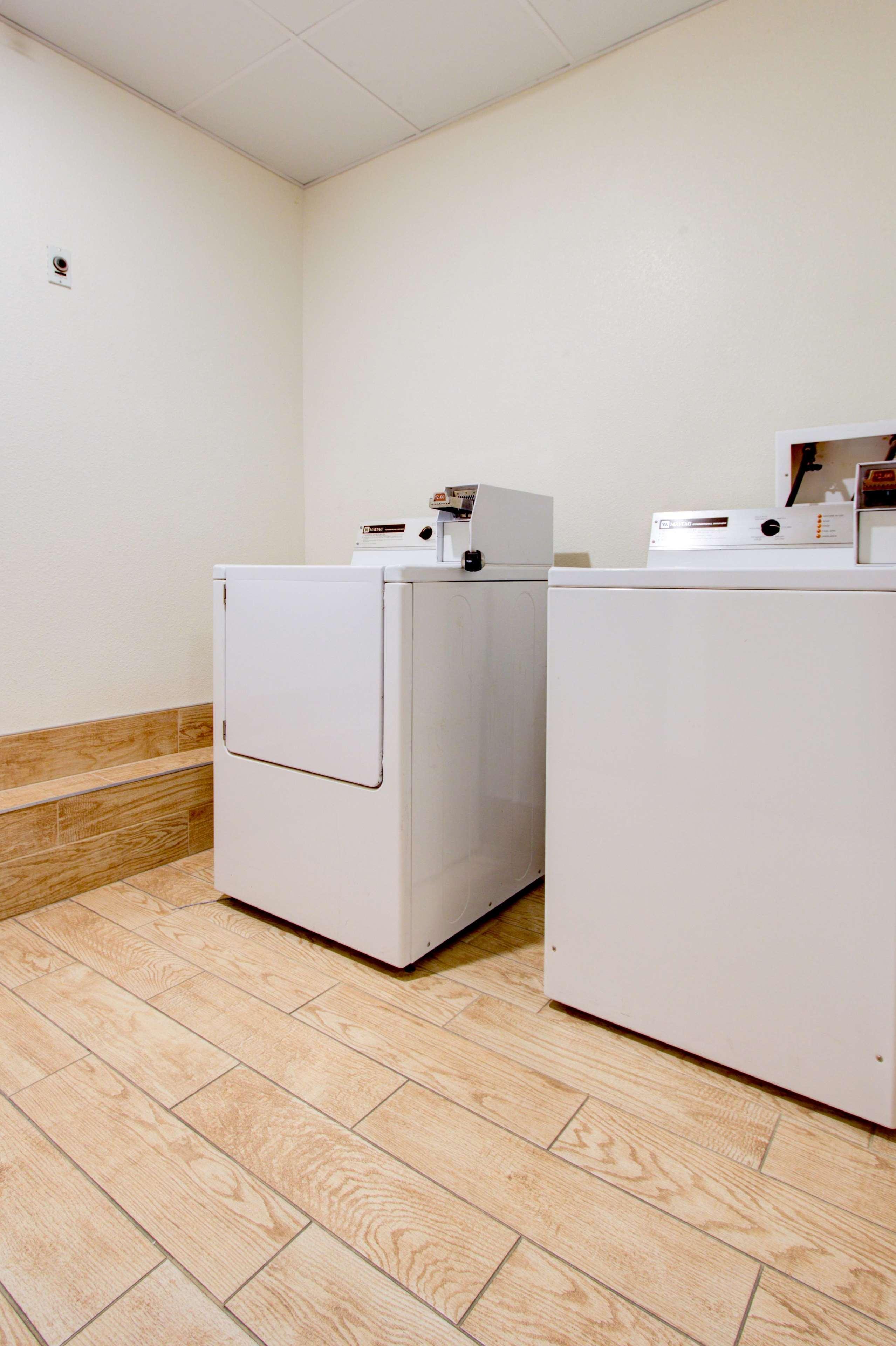 Best Western Firestone Inn & Suites Longmont Bagian luar foto