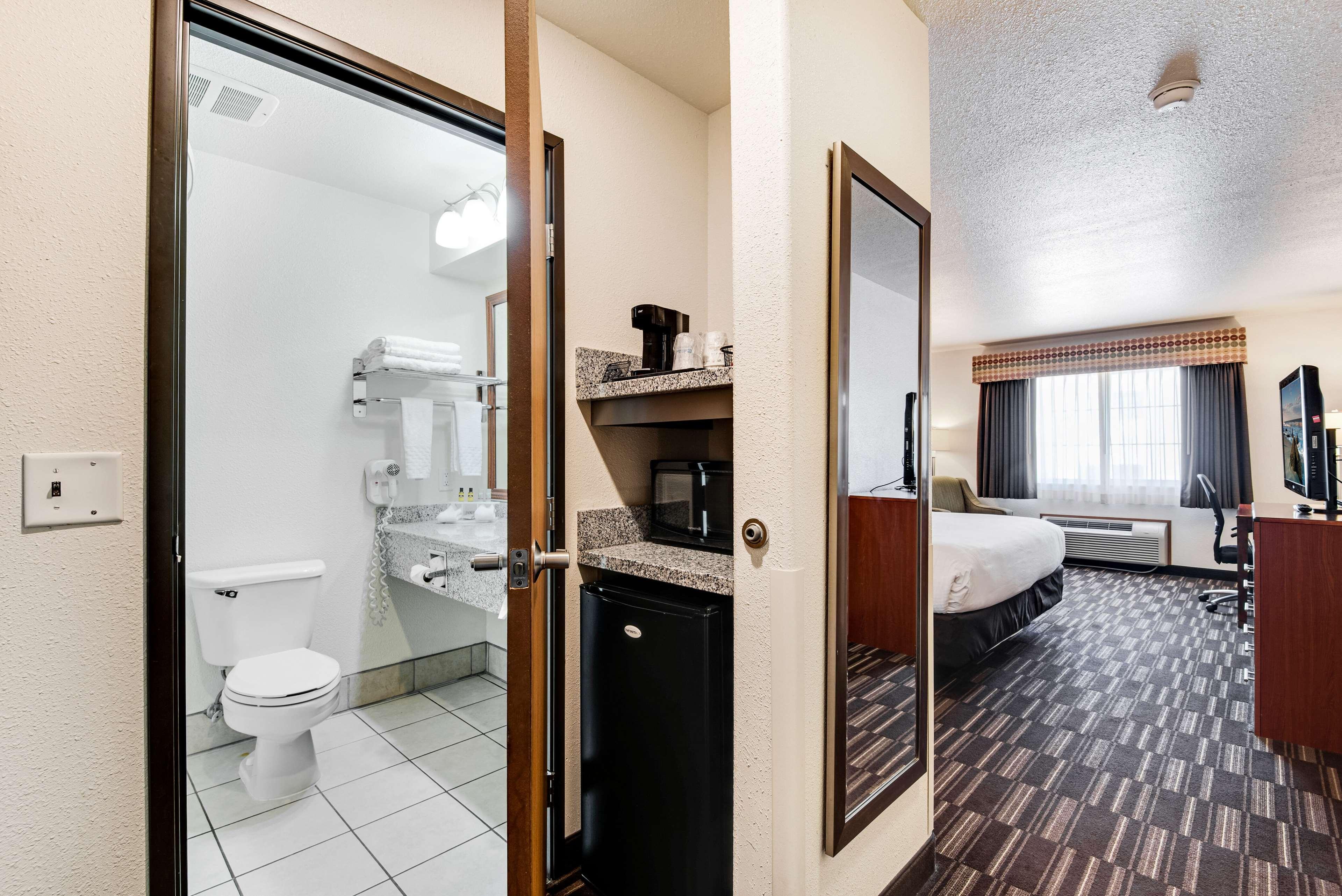 Best Western Firestone Inn & Suites Longmont Bagian luar foto